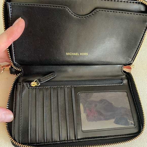 Michael Kors Black Leather Wallet/Wristlet - Picture 3 of 8